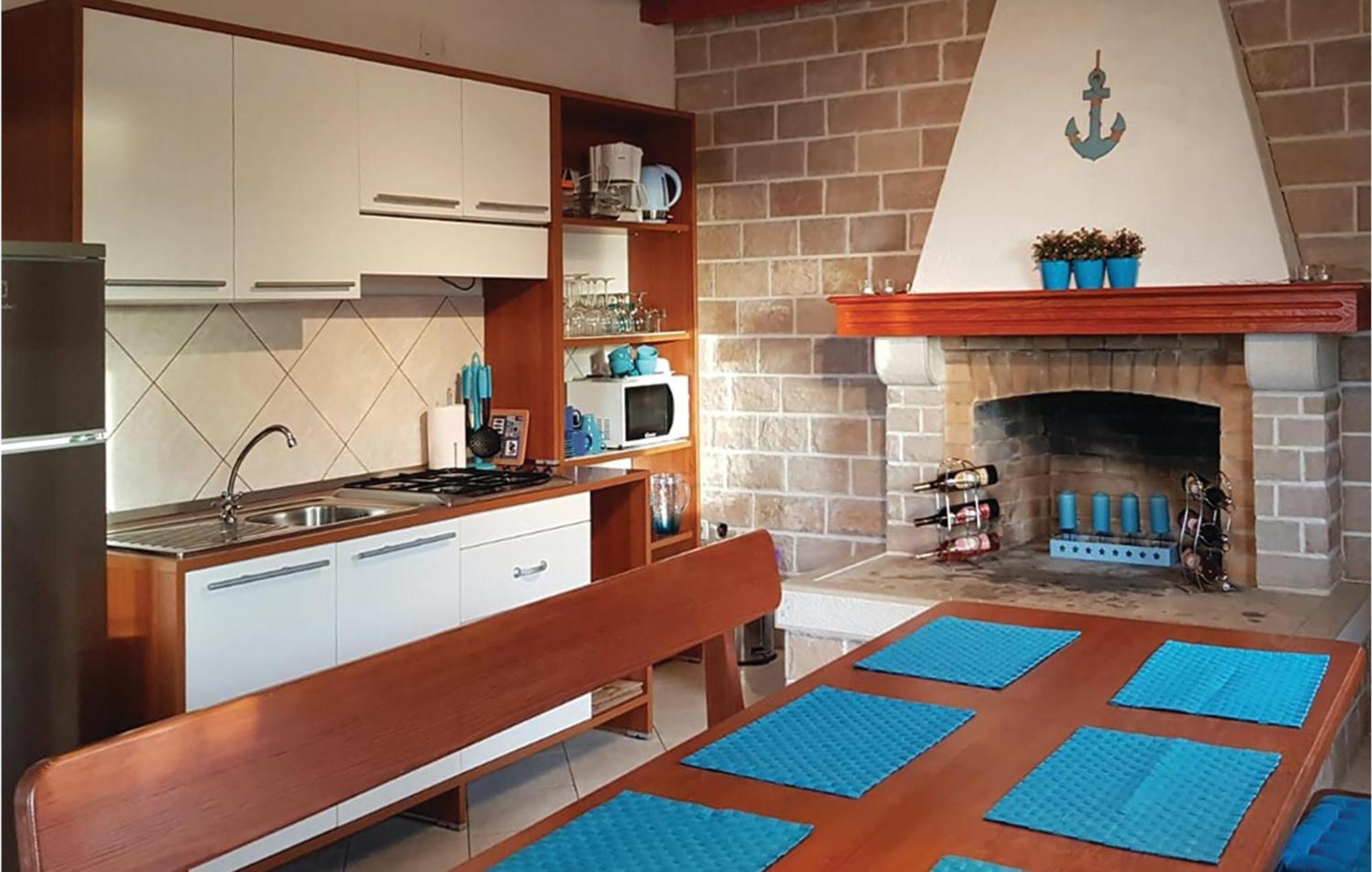 Pet Friendly Home In Postira With Wifi Dış mekan fotoğraf