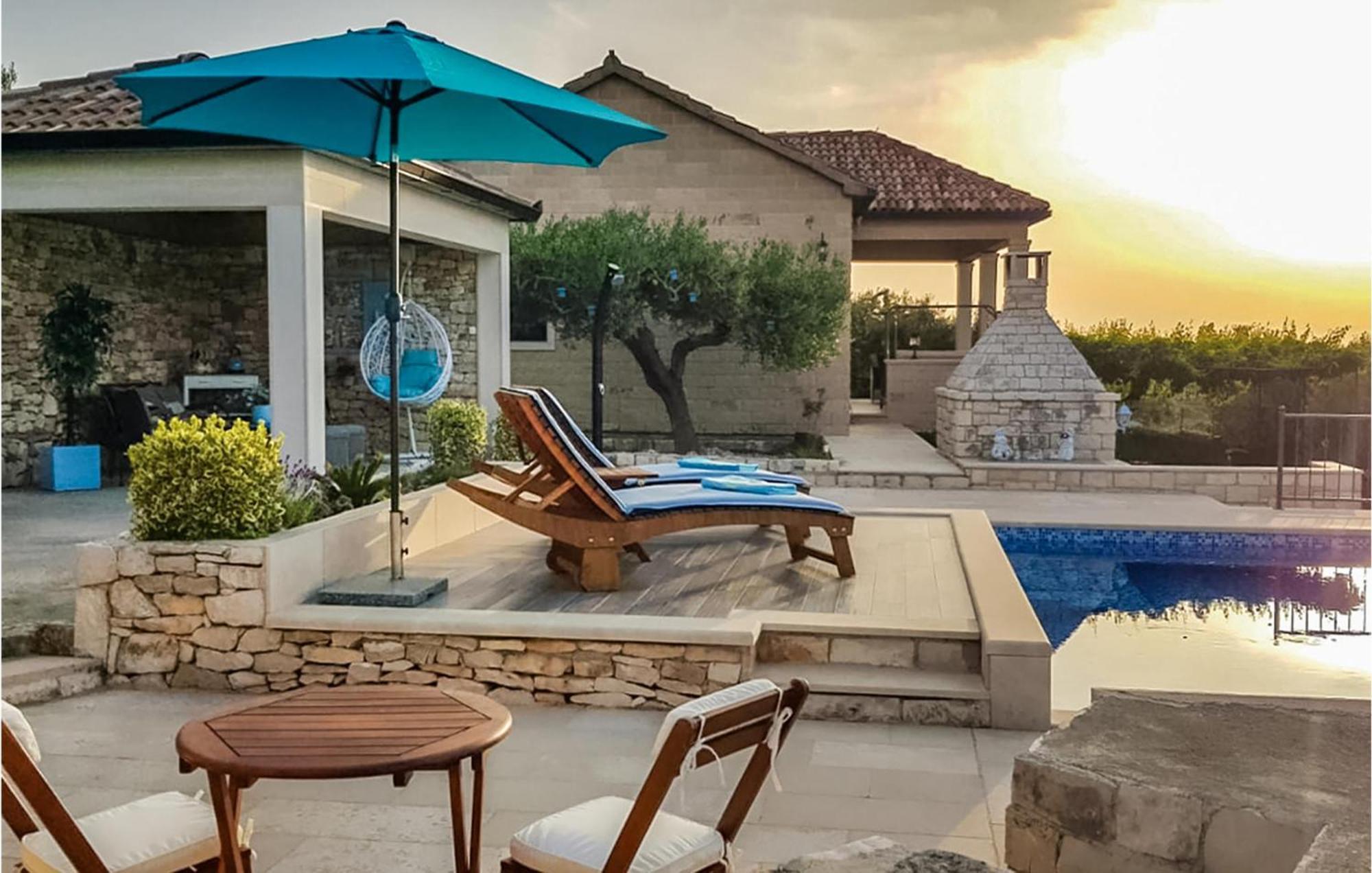 Pet Friendly Home In Postira With Wifi Dış mekan fotoğraf